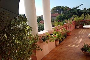 LEJLIGHED 500 METER FRA STRANDEN I SAINT RAPHAEL
