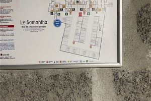 GARAGE - AVENUE SAINTE MARGUERITE - NÆR LUFTHAVN OG SPORVOGN