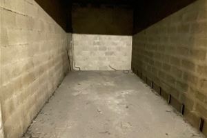 GARAGE - AVENUE SAINTE MARGUERITE - NÆR LUFTHAVN OG SPORVOGN